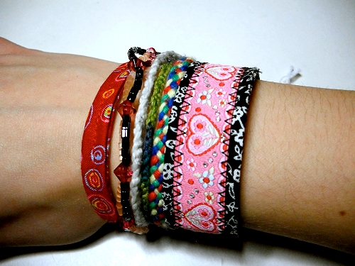 Armbänder selber nähen mit Webband, Freundschaftsbänder, farbenmix Armbänder selber nähen mit Webband, Freundschaftsbänder, farbenmix