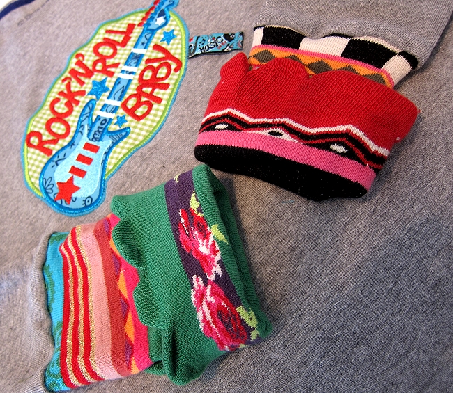 Socken zu Bündchen vernähen, Recycle-Style farbenmix Socken zu Bündchen vernähen, Recycle-Style farbenmix