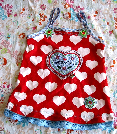 Spaghettiträger Top selber nähen mit farbenmix Schnittmustern Spaghettiträger Top selber nähen mit farbenmix Schnittmustern