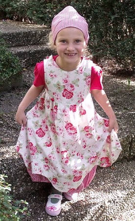 Cara, Schnittmuster Doppelkleid, Schürzenkleid, farbenmix Cara, Schnittmuster Doppelkleid, Schürzenkleid, farbenmix